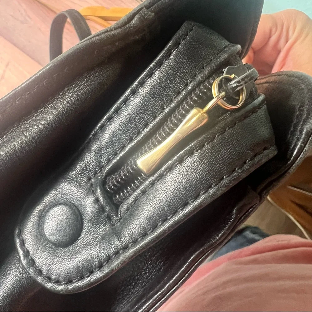 Bossino‎ Black Leather Bag
